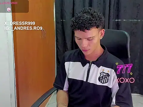 sebascuterouss online show from April 30, 8:57 pm