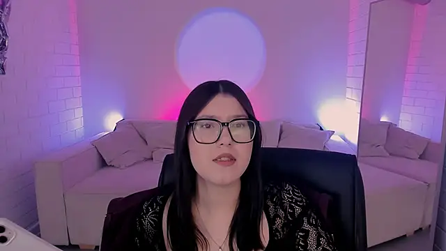 JennyGibson online show from April 9, 6:19 am