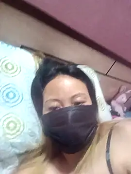 Snapshot of Bristy_BigBoobs chatting on April 3, 8:40 pm Bristy BigBoobs online show from April 3, 8:40 pm