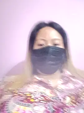 Snapshot of Bristy_BigBoobs chatting on April 10, 3:28 pm Bristy BigBoobs online show from April 10, 3:28 pm