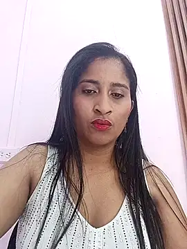 Snapshot of SofiaMendez1_ chatting on April 8, 3:23 pm SofiaMendez1 online show from April 8, 3:23 pm