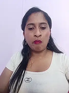 Snapshot of SofiaMendez1_ chatting on May 22, 3:17 pm SofiaMendez1 online show from May 22, 3:17 pm