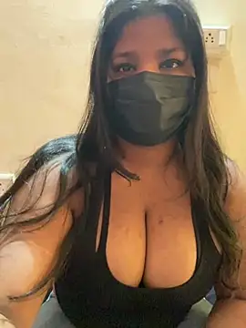 Snapshot of Shalu_naughty69 chatting on April 3, 6:22 am Shalu naughty69 online show from April 3, 6:22 am