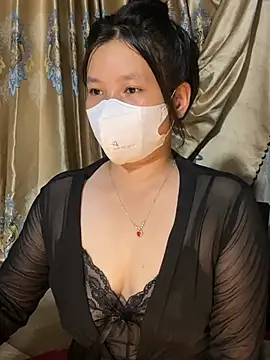 Mely2005 online show from July 7, 2:43 pm