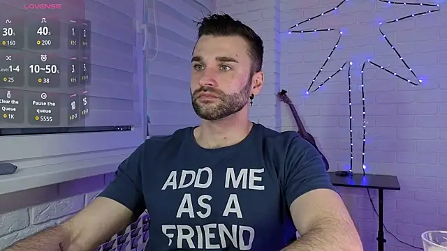 Snapshot of DaddySlava chatting on May 22, 5:40 pm DaddySlava online show from May 22, 5:40 pm