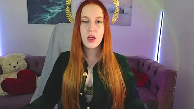 EvaBellea online show from May 6, 1:27 pm