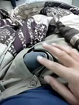 Snapshot of samosa7678 chatting on April 16, 5:41 am samosa7678 online show from April 16, 5:41 am