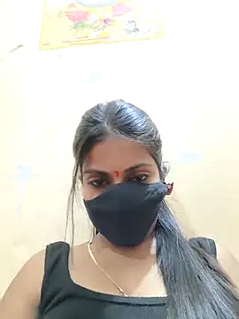 shreyaverma899 online show from April 13, 4:34 pm