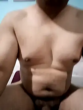 Snapshot of lobo_caliente37 chatting on April 6, 1:12 pm lobo caliente37 online show from April 6, 1:12 pm