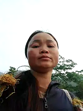 Snapshot of Tieuvy122 chatting on April 4, 10:46 am Tieuvy122 online show from April 4, 10:46 am