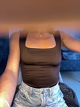 latinacaro- online show from June 11, 9:07 am
