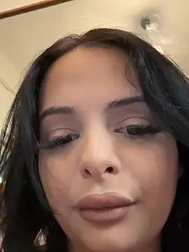 MiaKittyx0 online show from July 27, 6:04 pm