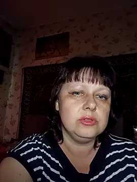 Snapshot of AuroKaria chatting on April 12, 2:11 pm AuroKaria online show from April 12, 2:11 pm