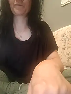 Snapshot of sara_41 chatting on May 10, 8:03 pm sara 41 online show from May 10, 8:03 pm