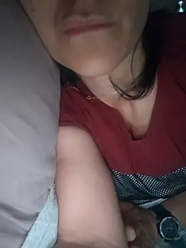 Snapshot of sara_41 chatting on May 12, 11:46 pm sara 41 online show from May 12, 11:46 pm