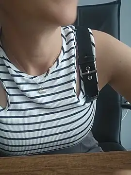 sara 41 online show from June 19, 2:32 pm