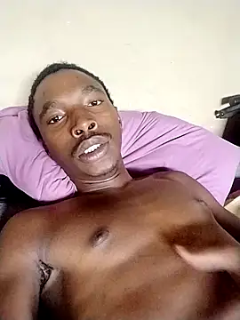 Snapshot of alphamale25 chatting on April 5, 4:53 am alphamale25 online show from April 5, 4:53 am