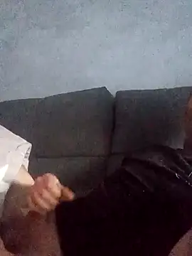 Snapshot of danko2979 chatting on April 4, 12:35 pm danko2979 online show from April 4, 12:35 pm