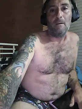 Snapshot of danko2979 chatting on July 9, 11:20 pm danko2979 online show from July 9, 11:20 pm