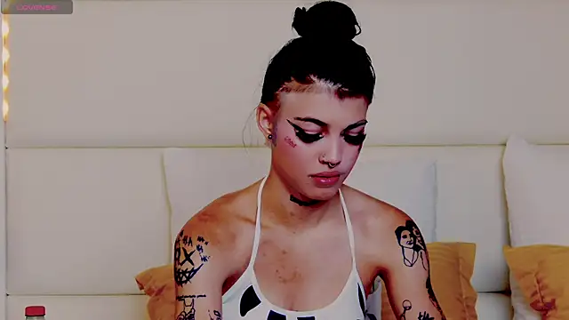 YasminnStorm online show from July 9, 6:50 am