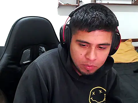 axellrz  online show from April 6, 2:31 am