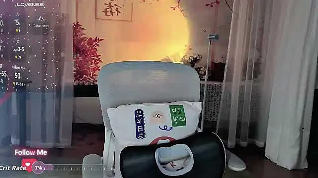 Snapshot of noomi-1111 chatting on July 2, 3:23 am noomi-1111 online show from July 2, 3:23 am