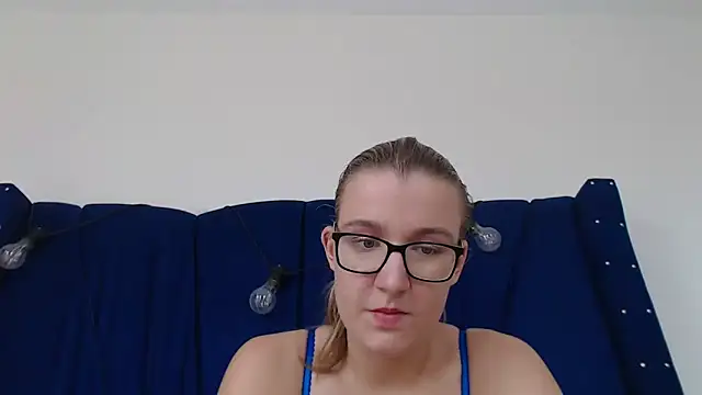 Snapshot of Yennyloves chatting on May 31, 6:31 pm Yennyloves online show from May 31, 6:31 pm