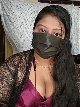 Romantic Woman online show from May 18, 4:07 am