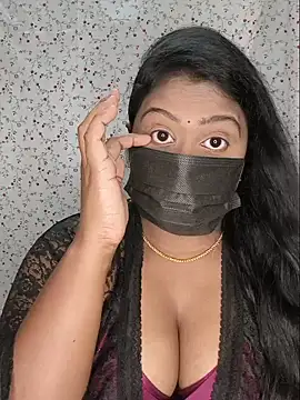 Snapshot of Romantic_Woman chatting on May 30, 6:38 pm Romantic Woman online show from May 30, 6:38 pm
