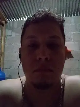 Snapshot of bonyclae chatting on April 8, 6:35 am bonyclae online show from April 8, 6:35 am