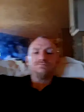 travisrwade online show from May 18, 10:32 am