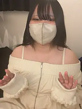 Snapshot of miwako_mothi chatting on April 11, 2:32 pm miwako mothi online show from April 11, 2:32 pm