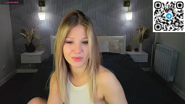 Angelina Becker online show from May 10, 1:11 am