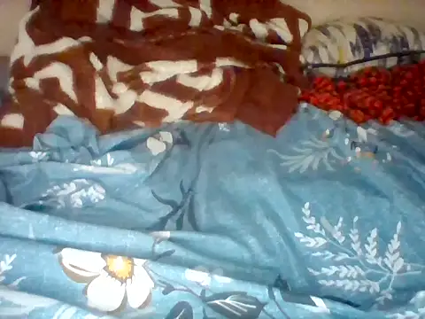 TracyMeme1999 online show from April 12, 12:04 am