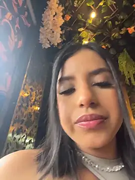 SusanneGrace online show from May 17, 8:05 pm