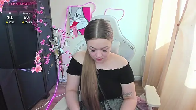 Snapshot of AmeliePeach chatting on April 5, 1:58 am AmeliePeach online show from April 5, 1:58 am