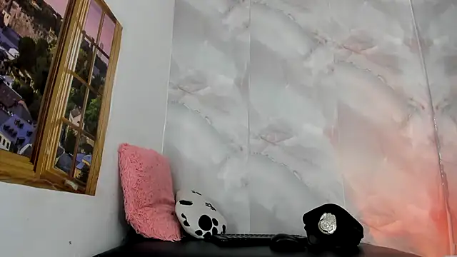 EllyBloom online show from June 14, 1:35 pm
