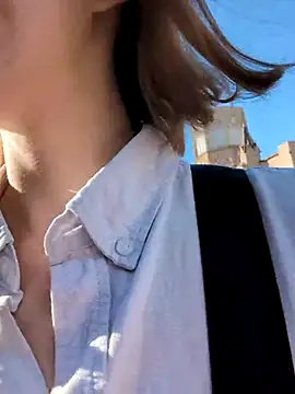 Julialexxxx online show from May 22, 7:15 am