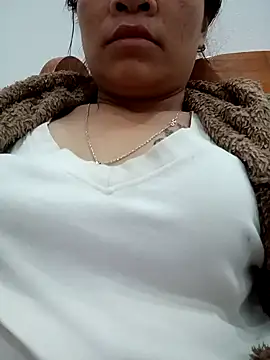 Ffhhqww1 online show from April 27, 2:48 pm