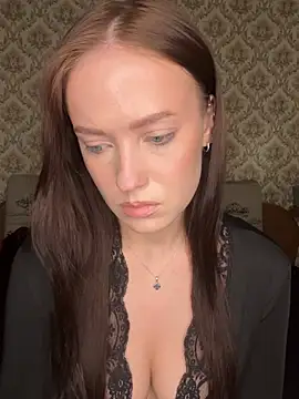 Bonny Red  online show from April 7, 2:17 pm