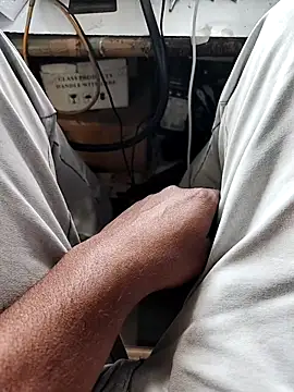 Snapshot of X-boy-11 chatting on April 6, 10:27 am X-boy-11 online show from April 6, 10:27 am