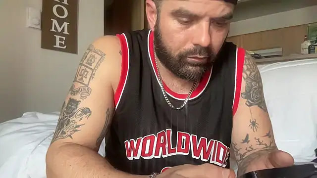 Snapshot of DR_Green911 chatting on April 5, 3:09 pm DR Green911 online show from April 5, 3:09 pm