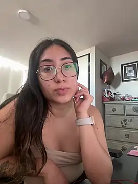 vampiralatina online show from May 26, 6:04 pm