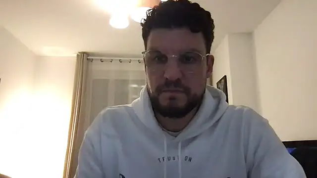 Snapshot of YoloNude chatting on April 5, 7:22 pm YoloNude online show from April 5, 7:22 pm