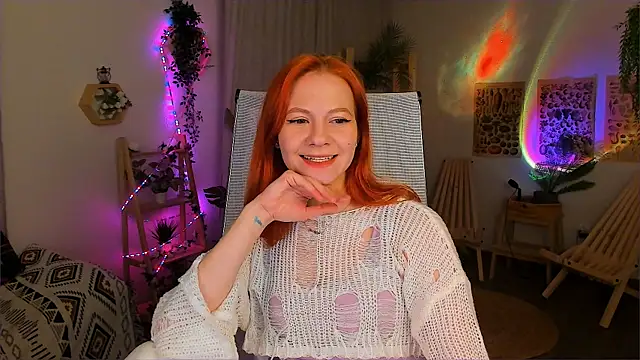 LisaAris online show from May 7, 3:50 pm