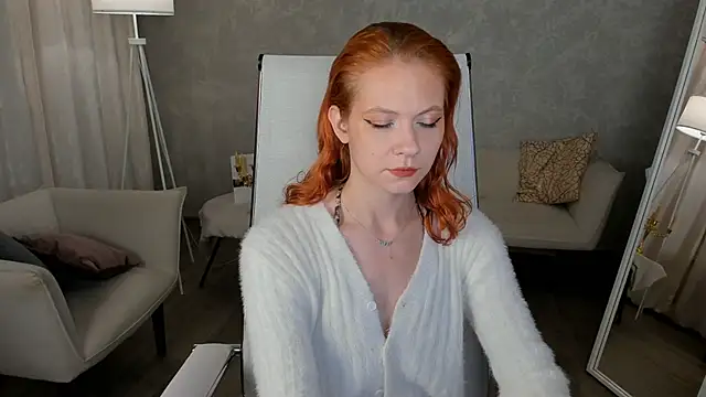 Snapshot of LisaAris chatting on June 19, 9:18 pm LisaAris online show from June 19, 9:18 pm