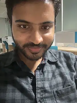 Sweetloverr28 online show from May 4, 6:26 pm
