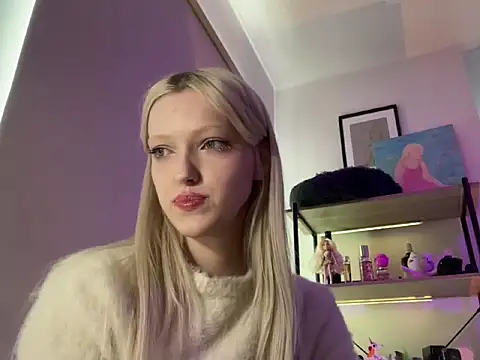 StellinaLuna online show from April 18, 3:05 pm