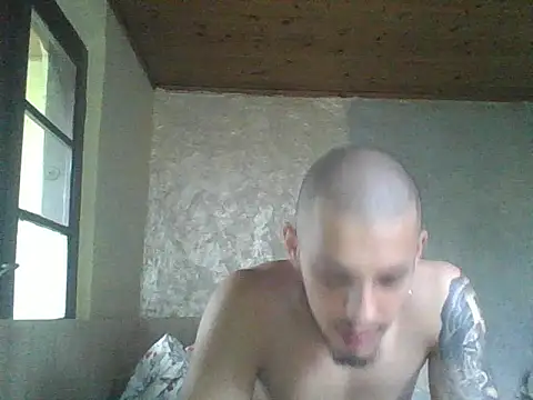 Snapshot of robertmrn112 chatting on June 11, 5:11 pm robertmrn112 online show from June 11, 5:11 pm