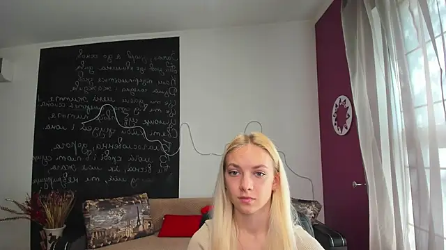 SonnySofia online show from May 22, 5:47 am